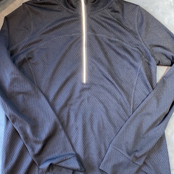 Xersion Slim Fit black high low top. - Picture 2 of 6